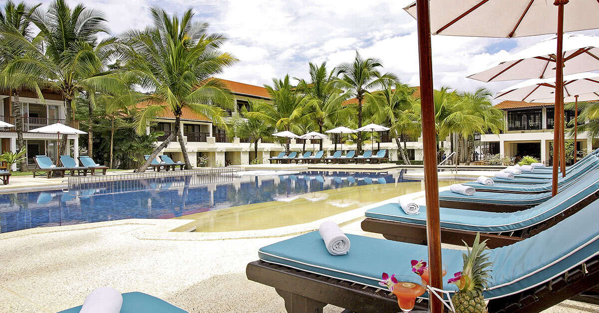 Ein Foto vom Pool im The Briza Beach Resort Khao Lak
