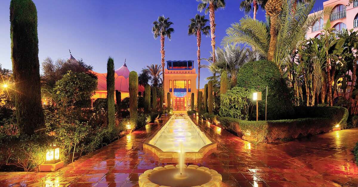 Een foto van de buitenkant van Le Meridien N’Fis
