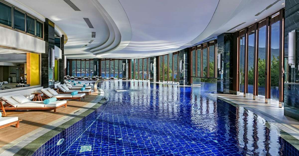 Een foto van het zwembad bij Titanic Luxury Collection Bodrum