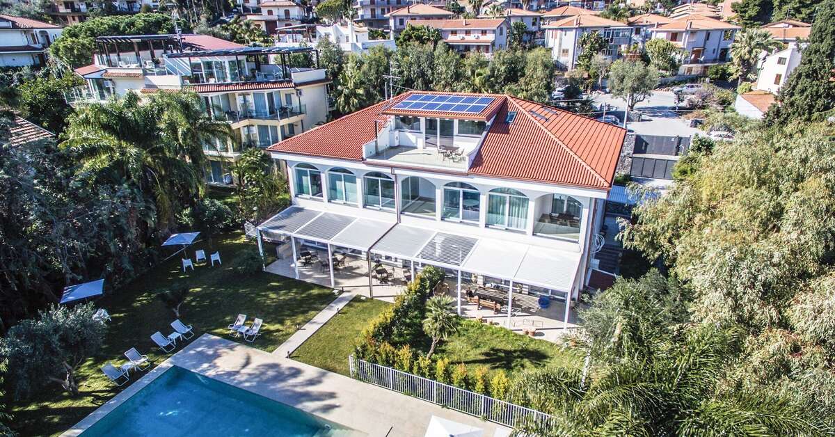 Een foto van de buitenkant van Sicilia's Residence Hotel Art & Spa