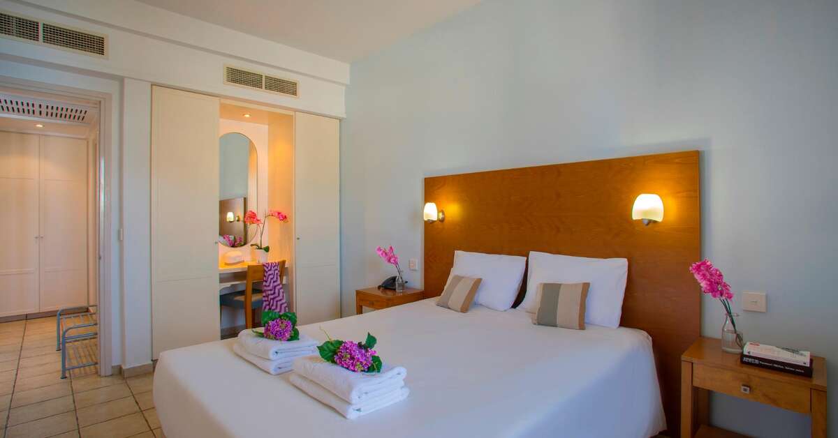 Een foto van Louis Althea Beach