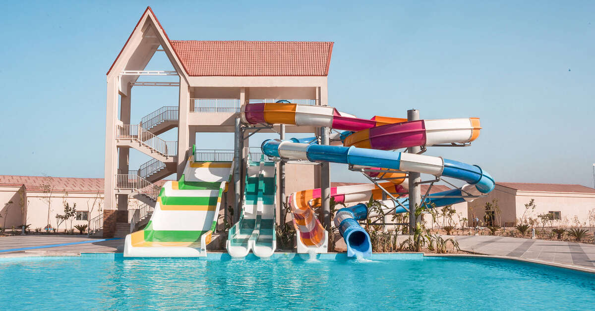 Een foto van het zwembad bij Pickalbatros Sea World Resort
