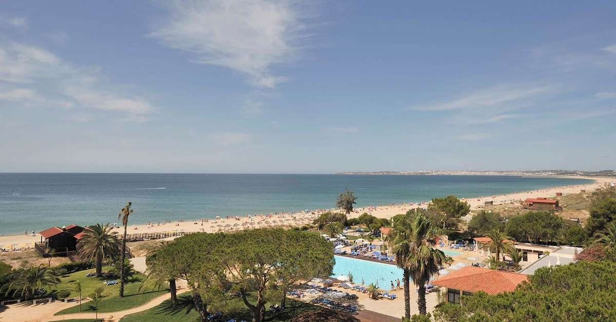 Ein Foto vom Pool im Pestana Dom Joao II