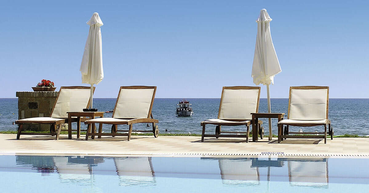Een foto van het zwembad bij Mediterranean Beach Resort