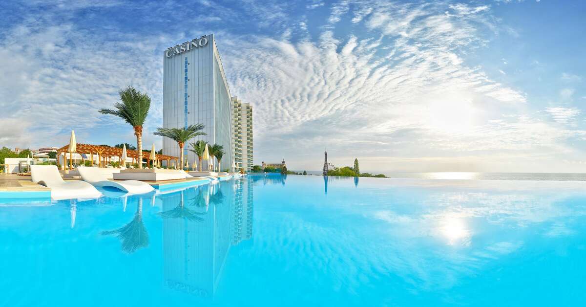 Ein Foto vom Pool im International Hotel Casino & Tower Suites