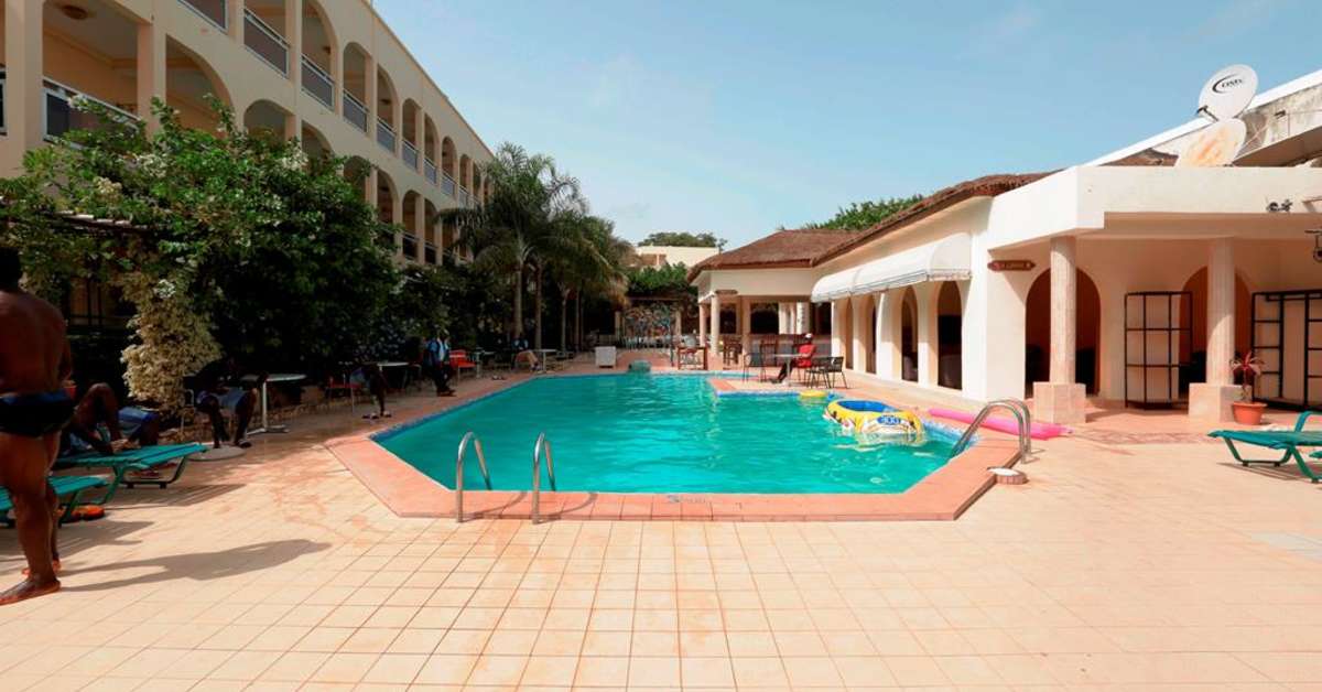 Een foto van het zwembad bij Seaview Gardens Hotel