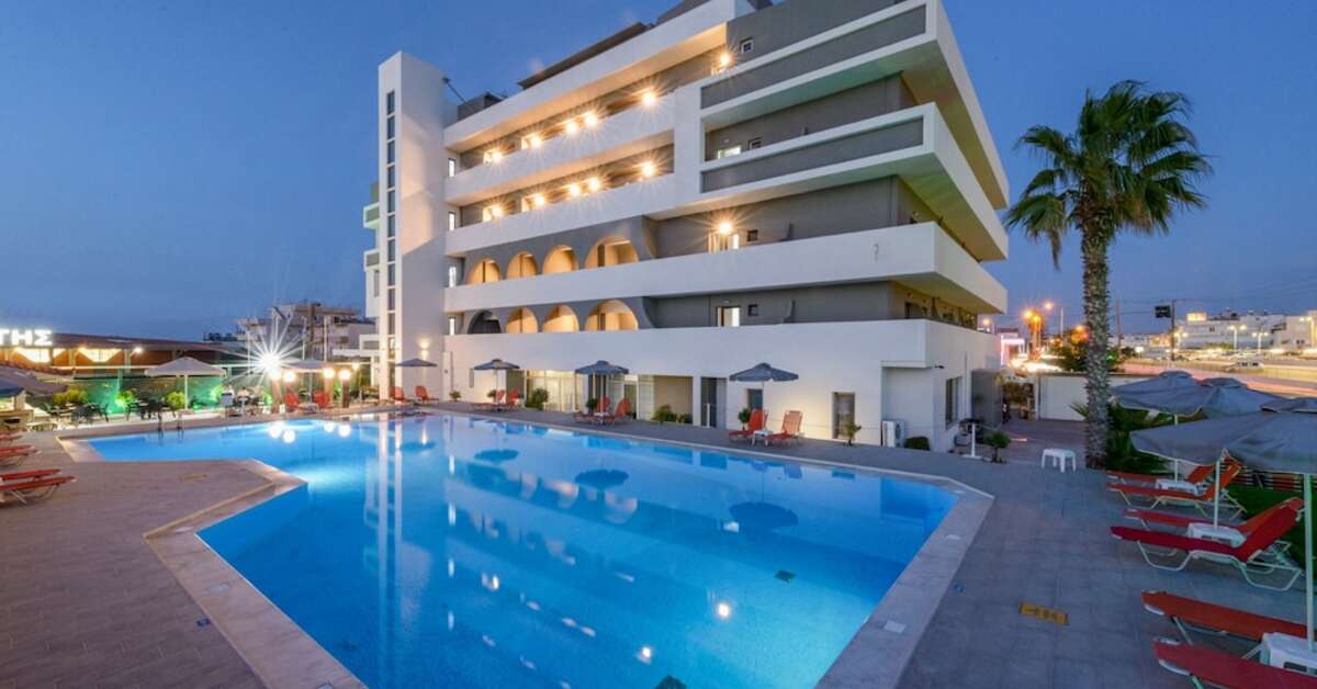 Een foto van het zwembad bij Vanisko Hotel