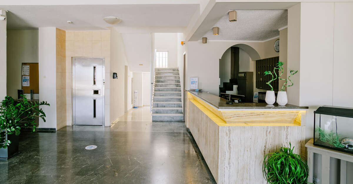 Een foto van het interieur van Zephyros Hotel