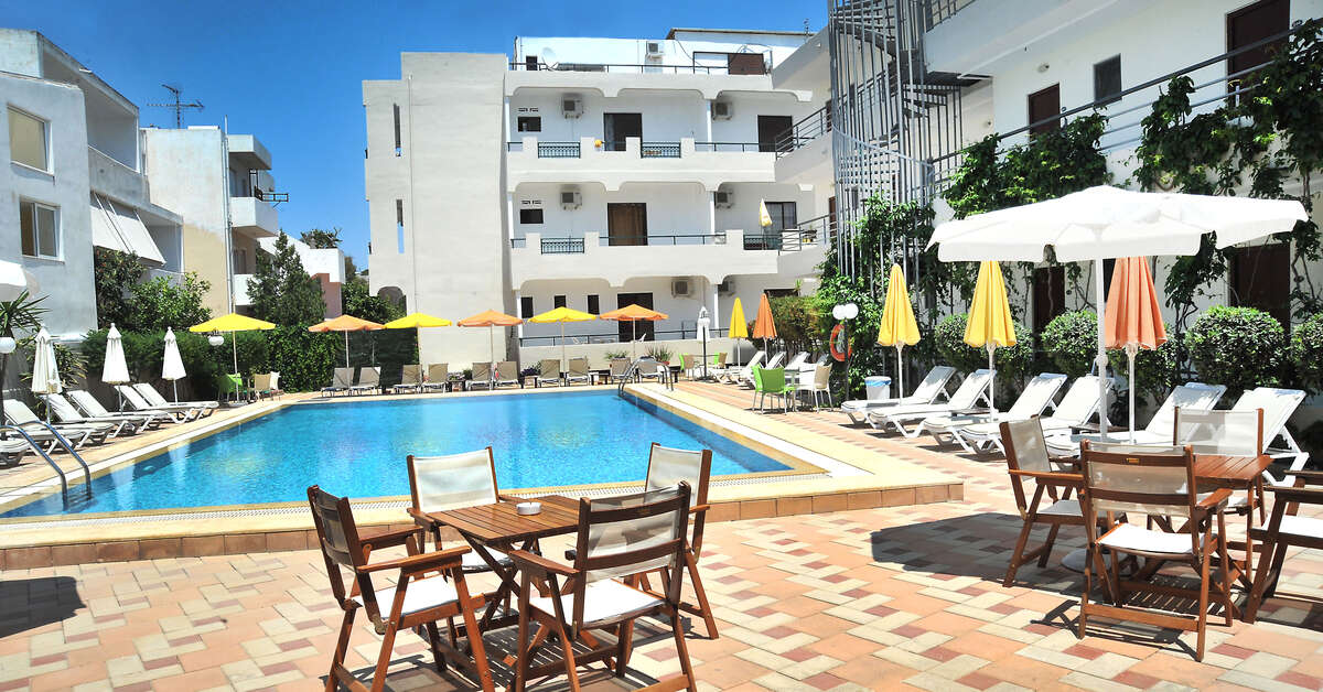 Een foto van een overzicht van Santa Marina Hotel