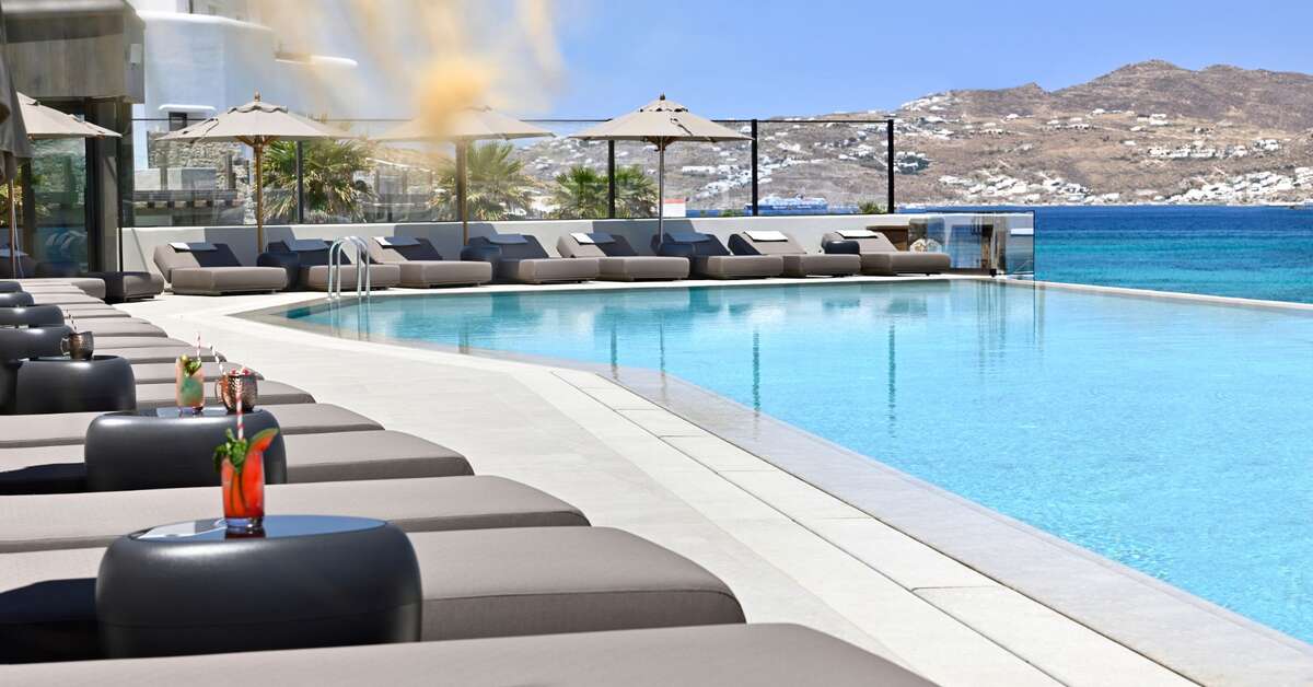 Een foto van een overzicht van Aeonic Suites & Spa