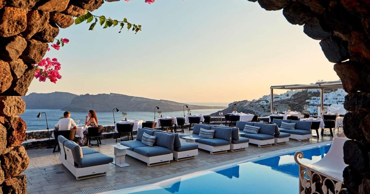 Een foto van het zwembad bij Canaves Oia Suites
