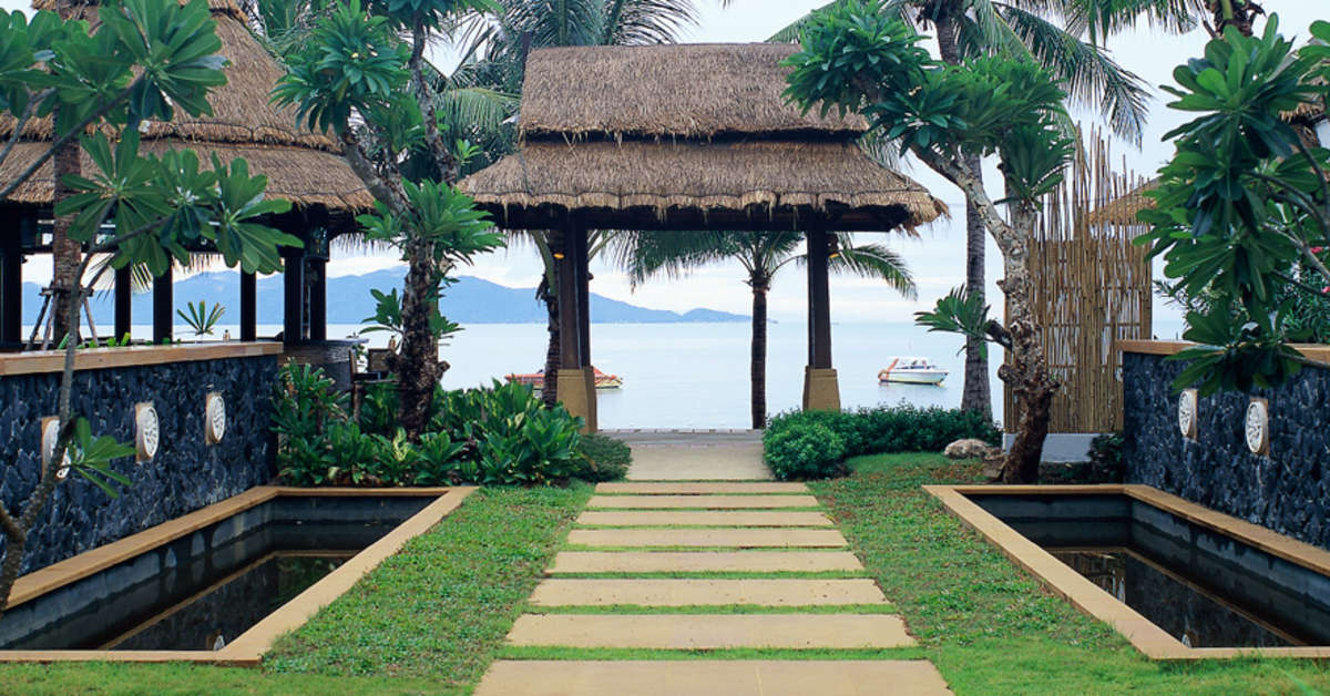 Een foto van het terras bij Bandara Resort & Spa