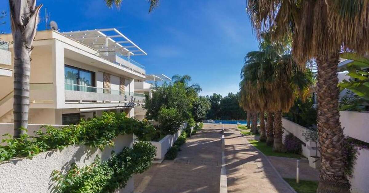 Een foto van de buitenkant van Kamena Residence