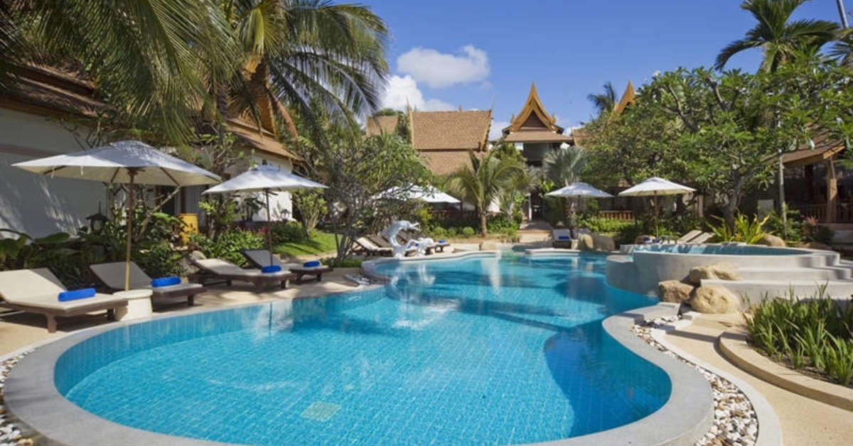 Een foto van het zwembad bij Thai House Beach Resort