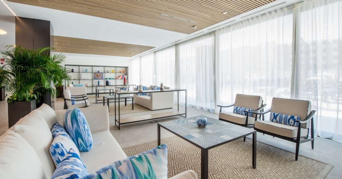 Een foto van het interieur van H10 Casa Del Mar