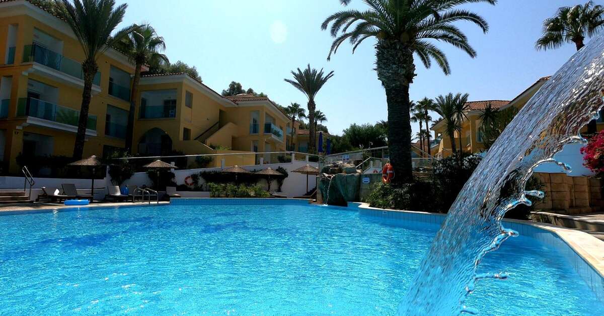 Een foto van het zwembad bij Malama Beach Holiday Village