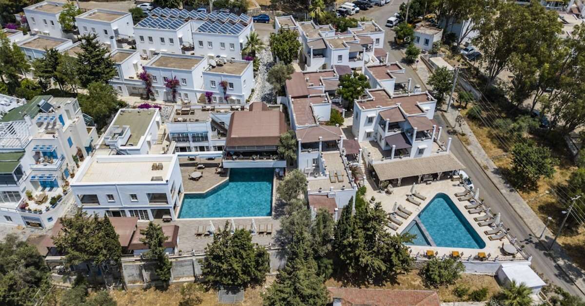 Een foto van het zwembad bij Manzara Boutique Hotel