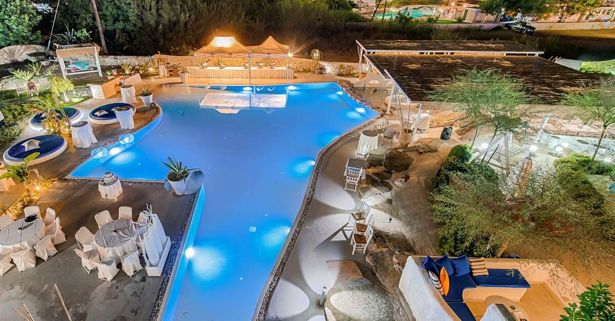 Een foto van het zwembad bij Kouros Exclusive Hotel