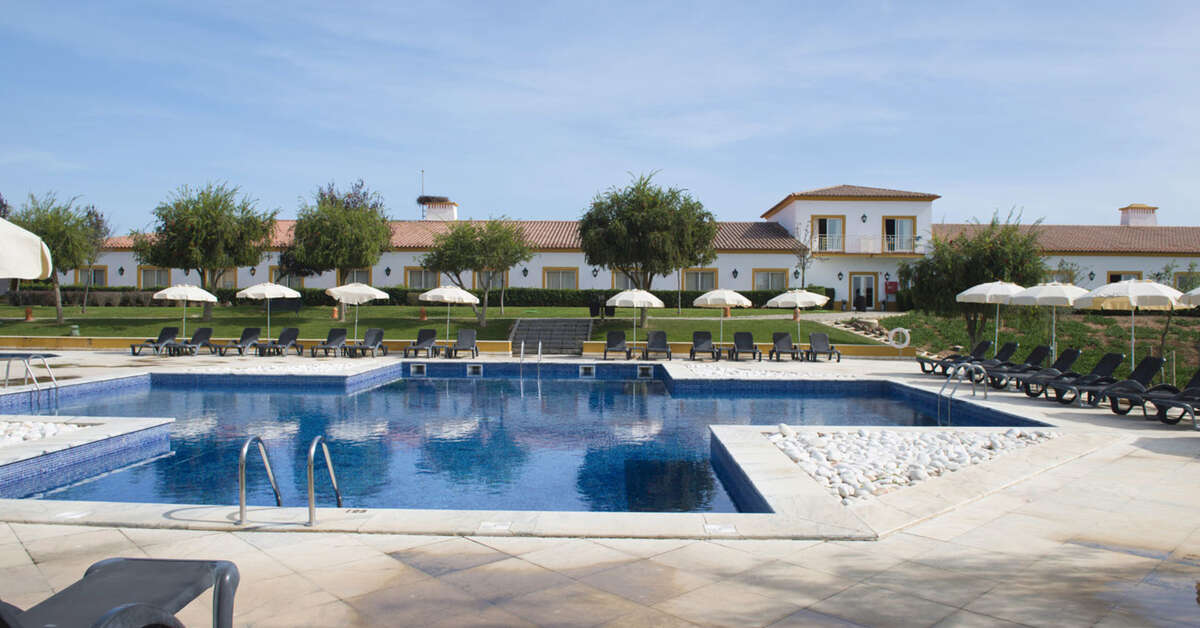 Een foto van het zwembad bij Vila Gale Alentejo Vineyards