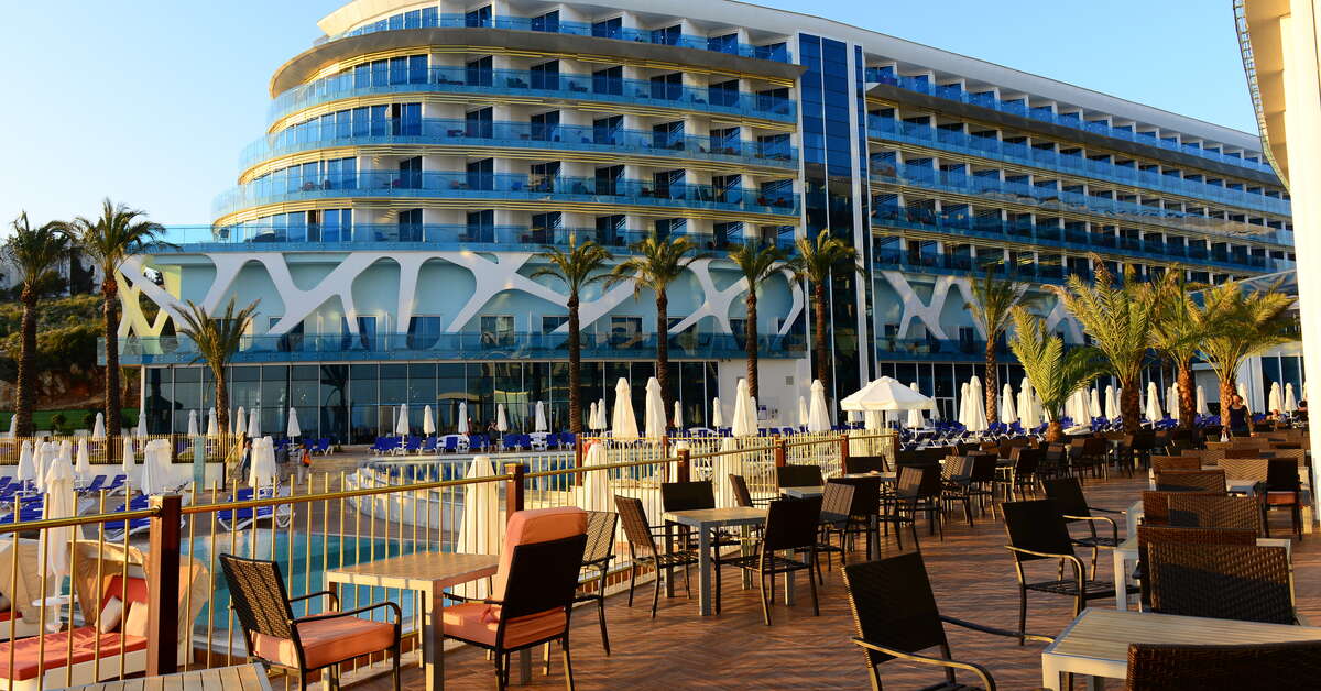 Een foto van het terras bij Vikingen Infinity Resort & Spa