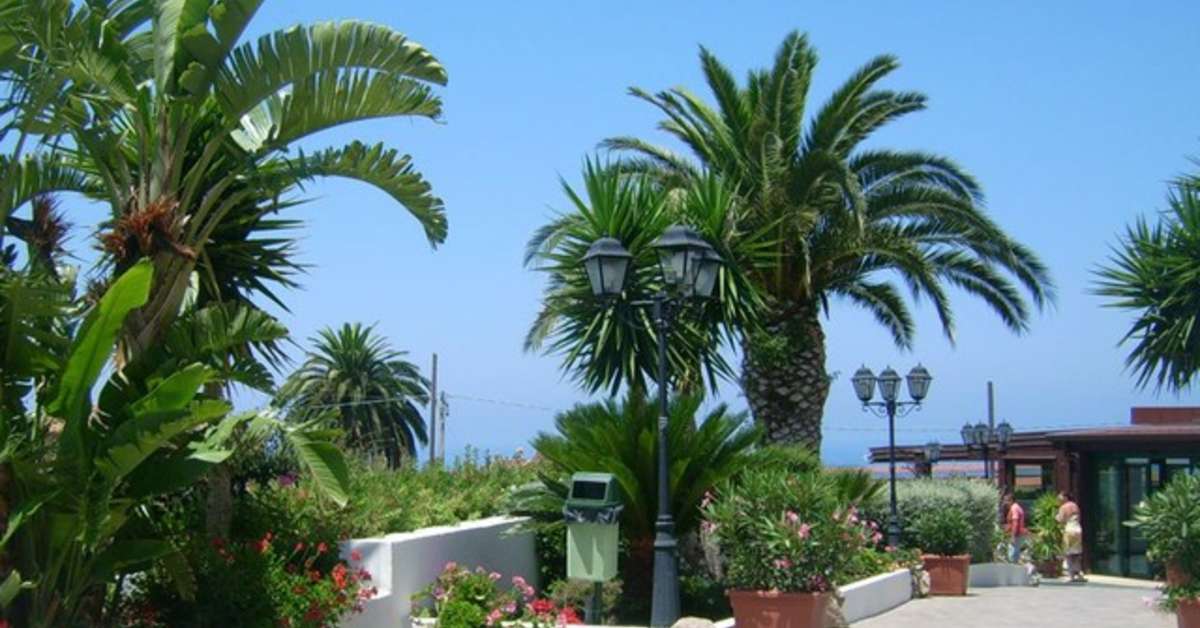Een foto van de buitenkant van Appartementen Poggio di Tropea