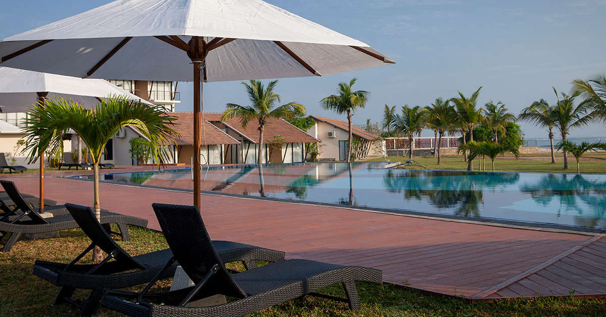Een foto van het zwembad bij The Calm Resort & Spa