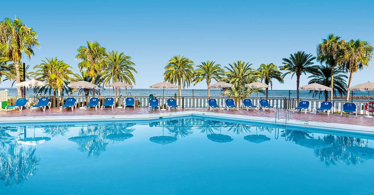 Een foto van het zwembad bij Hotel Sol Tenerife