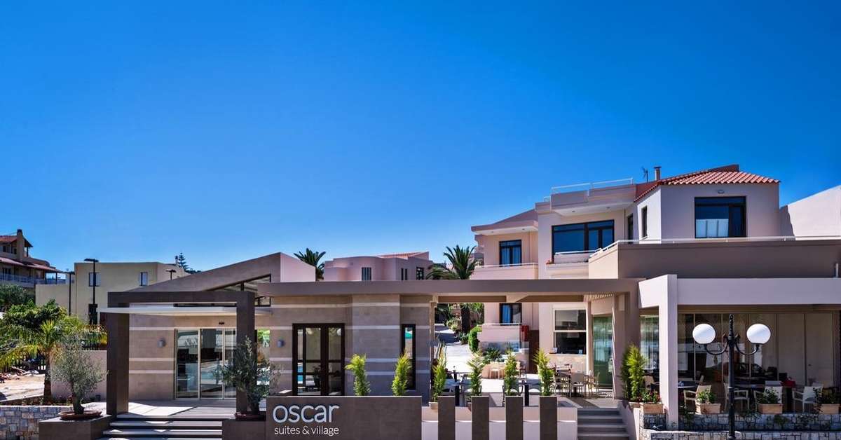 Een foto van de buitenkant van Oscar Village & Suites
