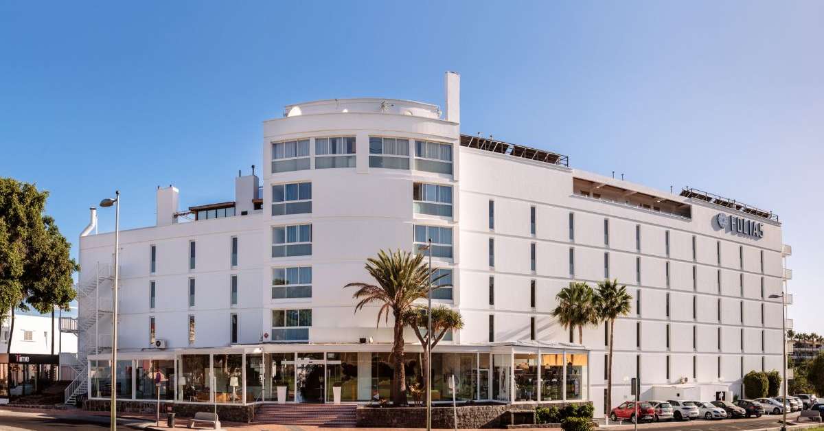 Een foto van de buitenkant van Hotel New Folias