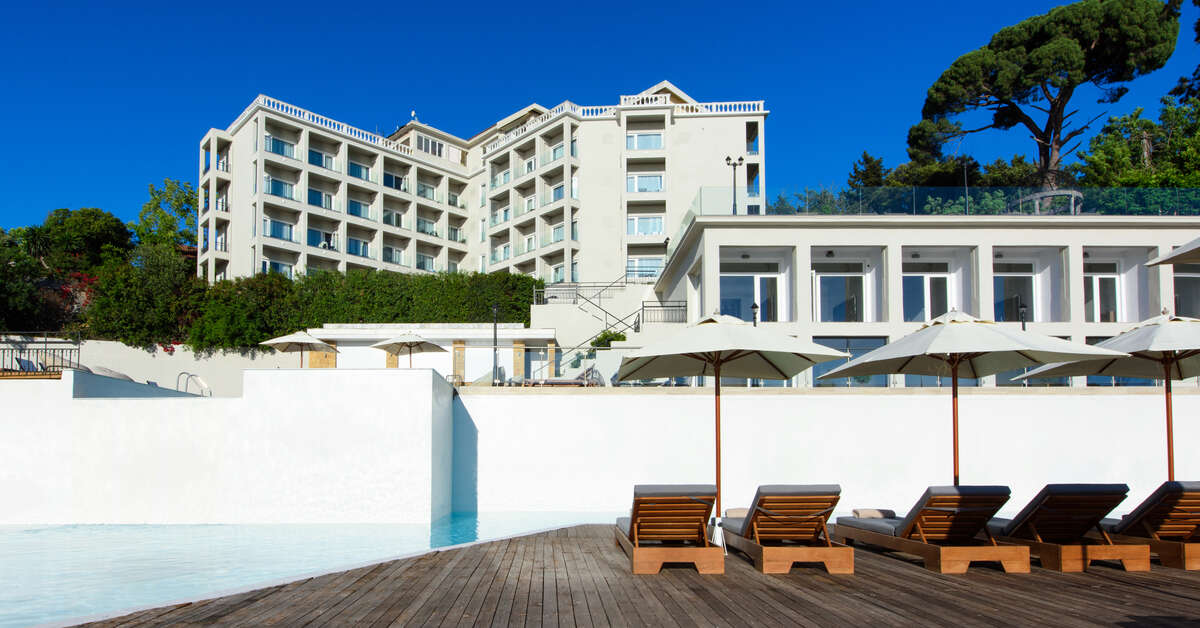 Ein Foto vom Pool im The Royal Grand Hotel