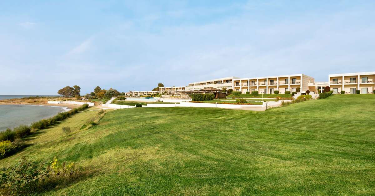 Ein Foto Ramada Plaza by Wyndham Thraki