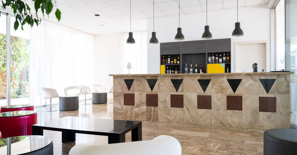 Een foto van het interieur van Napa Jay Hotel