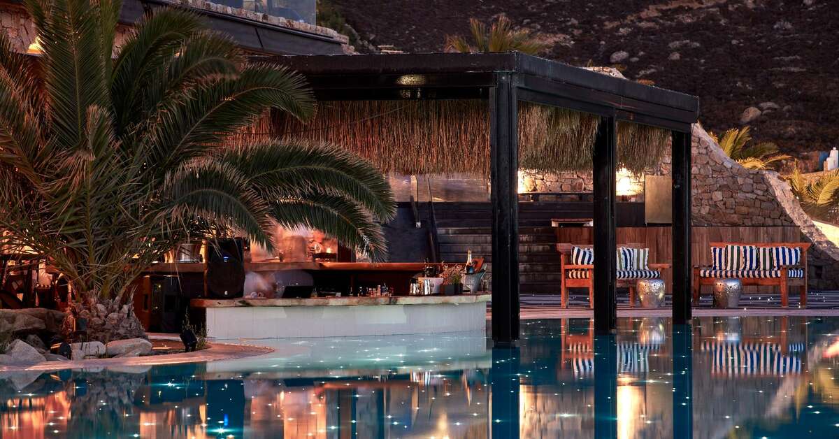 Een foto van het zwembad bij Myconian Royal Resort