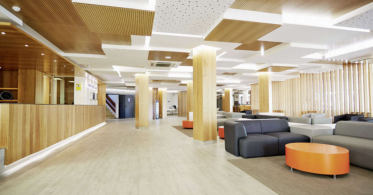 Een foto van het interieur van Invisa Hotel Es Pla
