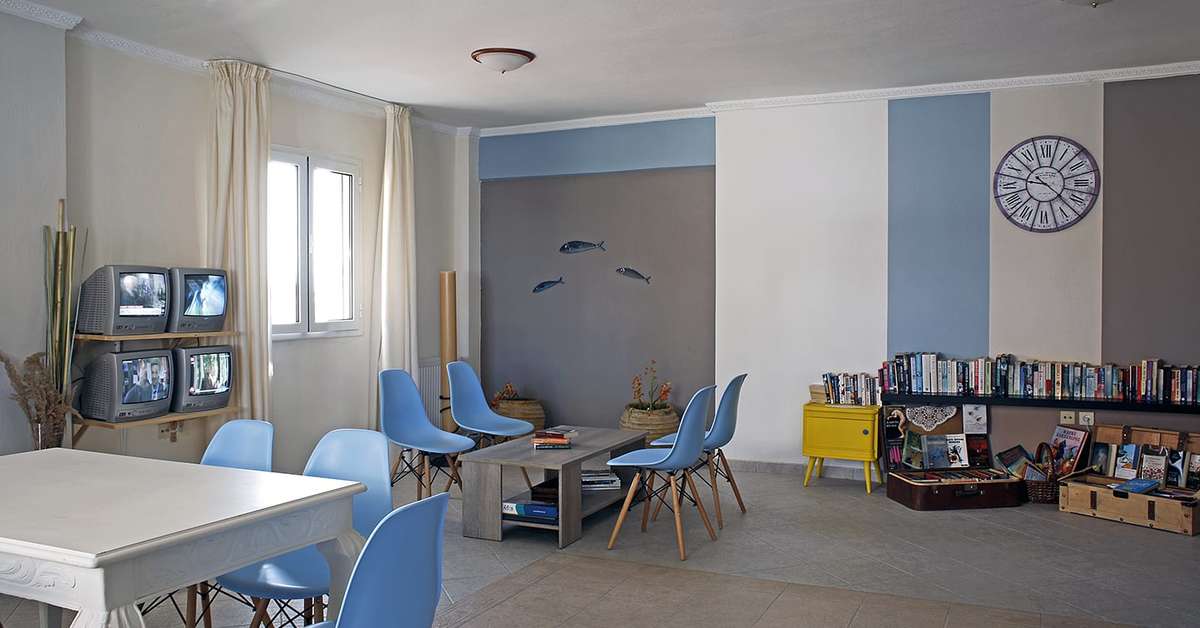 Een foto van het interieur van Stratos Hotel