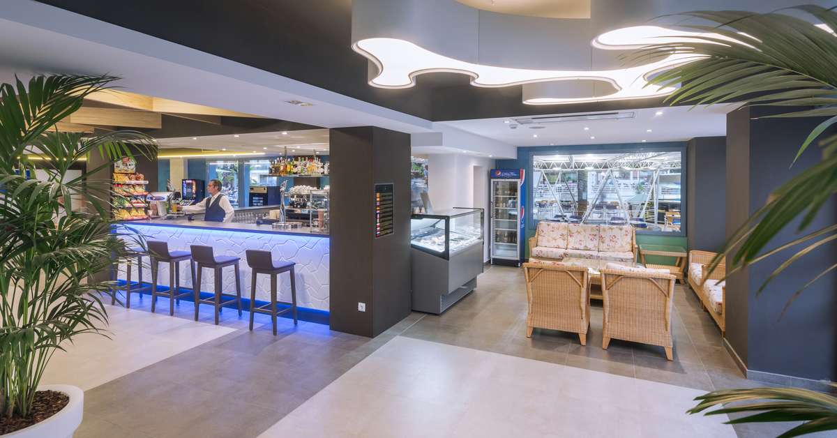 Een foto van het interieur van Hotel Alhambra