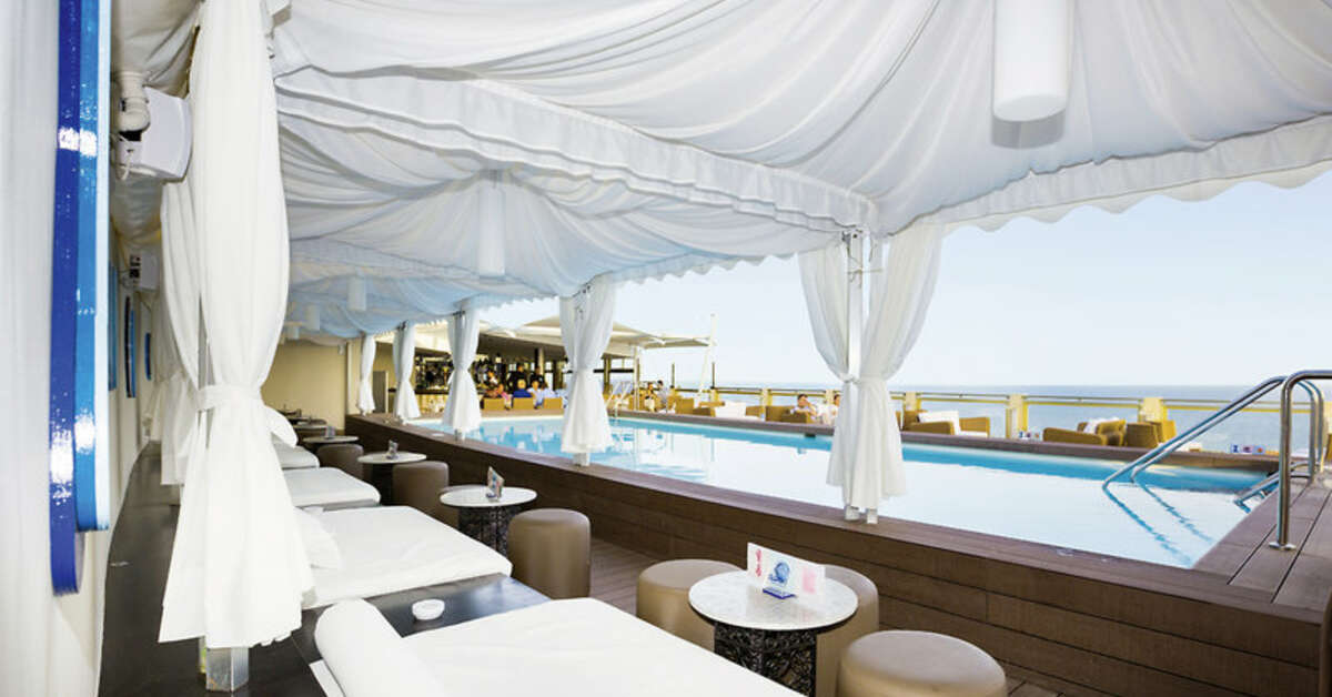 Een foto van het zwembad bij Gloria Palace San Agustin Thalasso