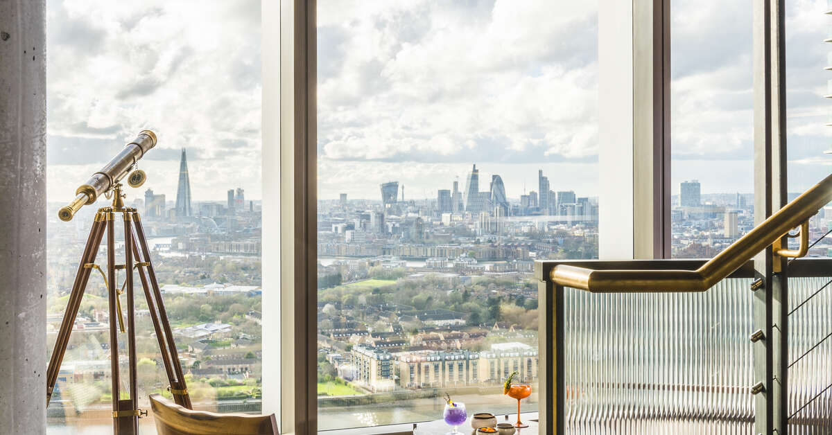 Een foto van het interieur van Novotel London Canary Wharf
