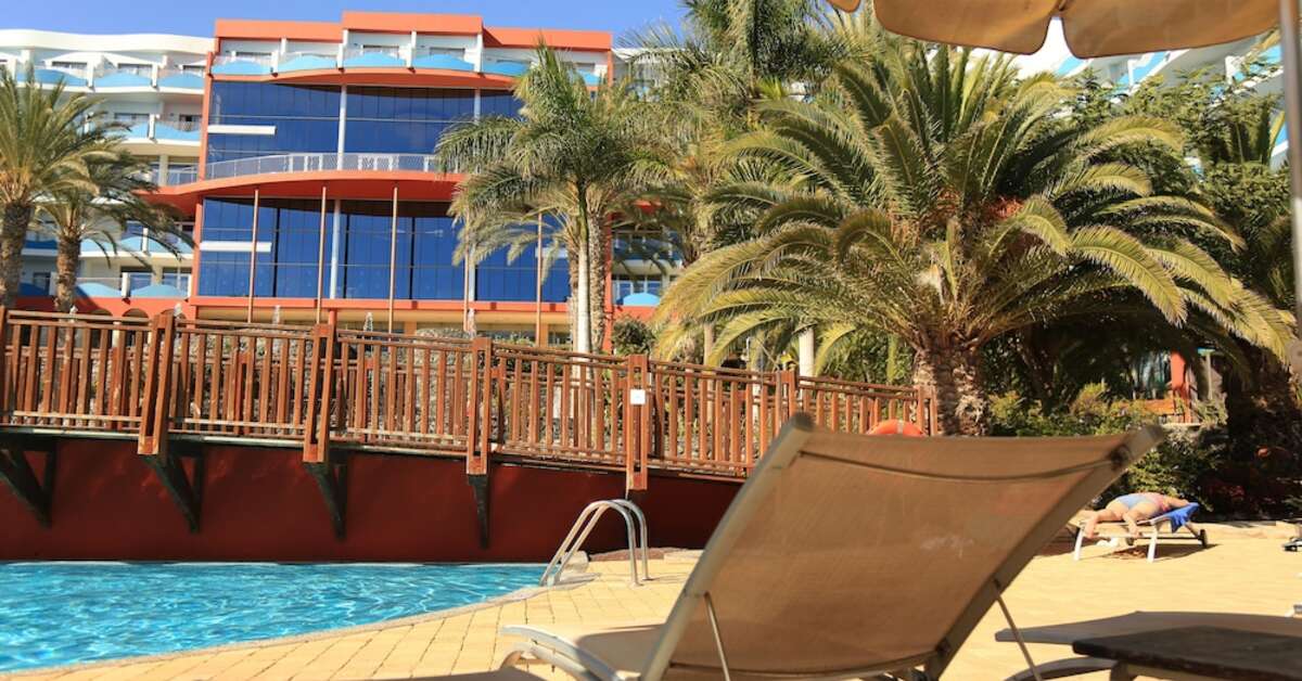 Een foto van het zwembad bij R2 Pajara Beach Hotel & Spa Wellness