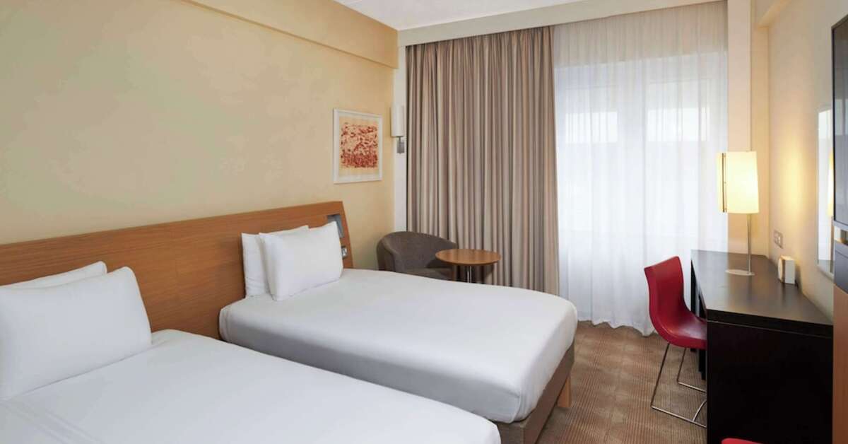 Een foto van Novotel London West