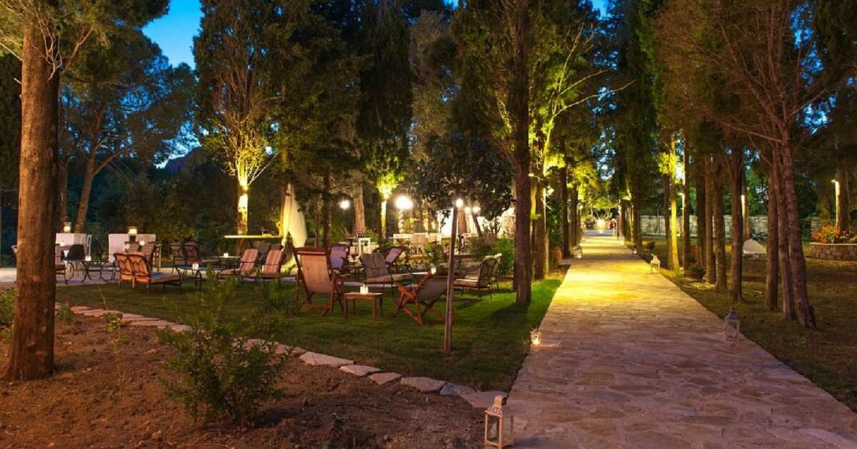Een foto van het terras bij Belvedere Luxury Suites