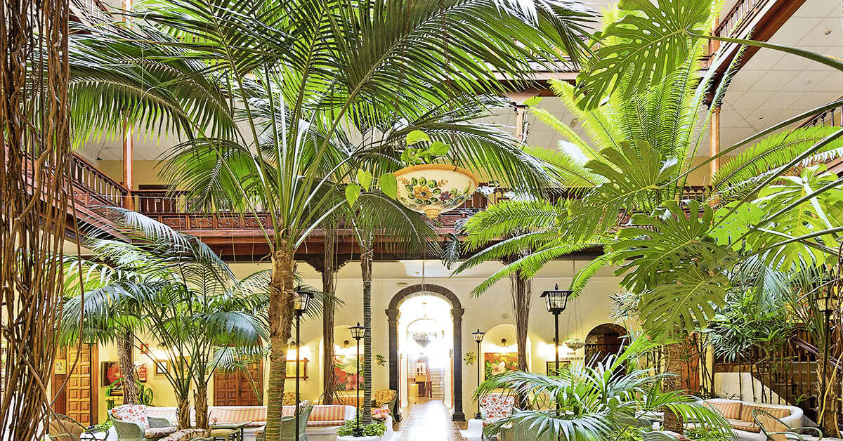 Een foto van het interieur van Hotel Monopol