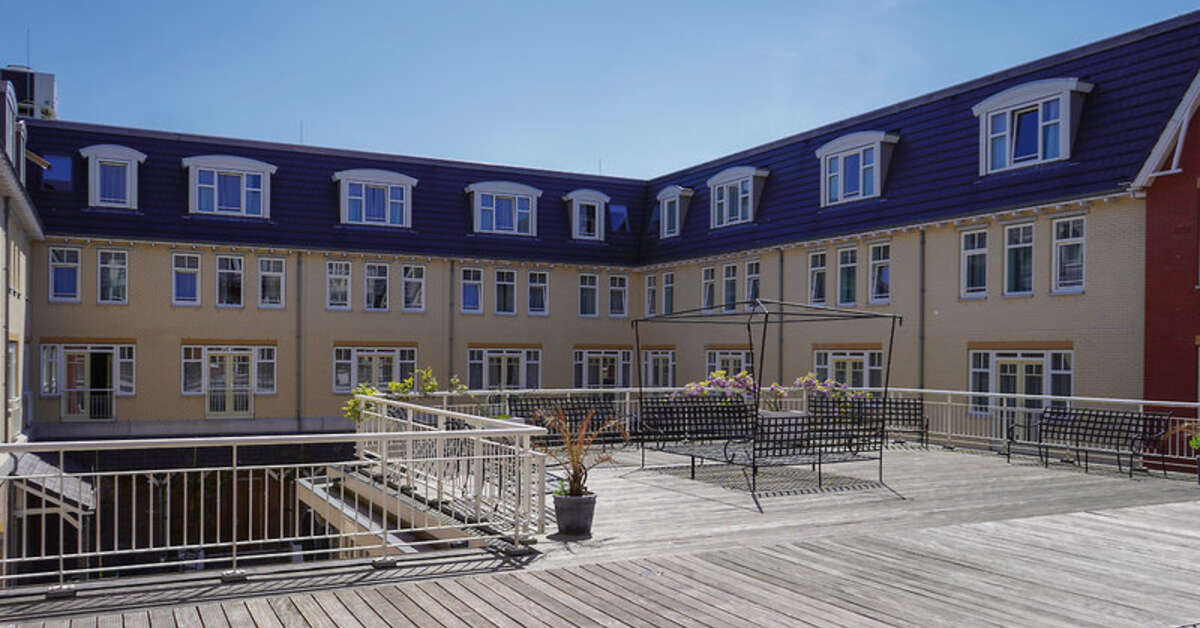 Een foto van het terras bij Grand Hotel Ter Duin