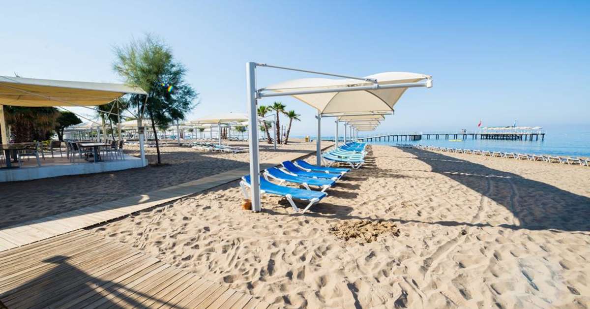 Een foto van het strand bij Robinson Club Pamfilya