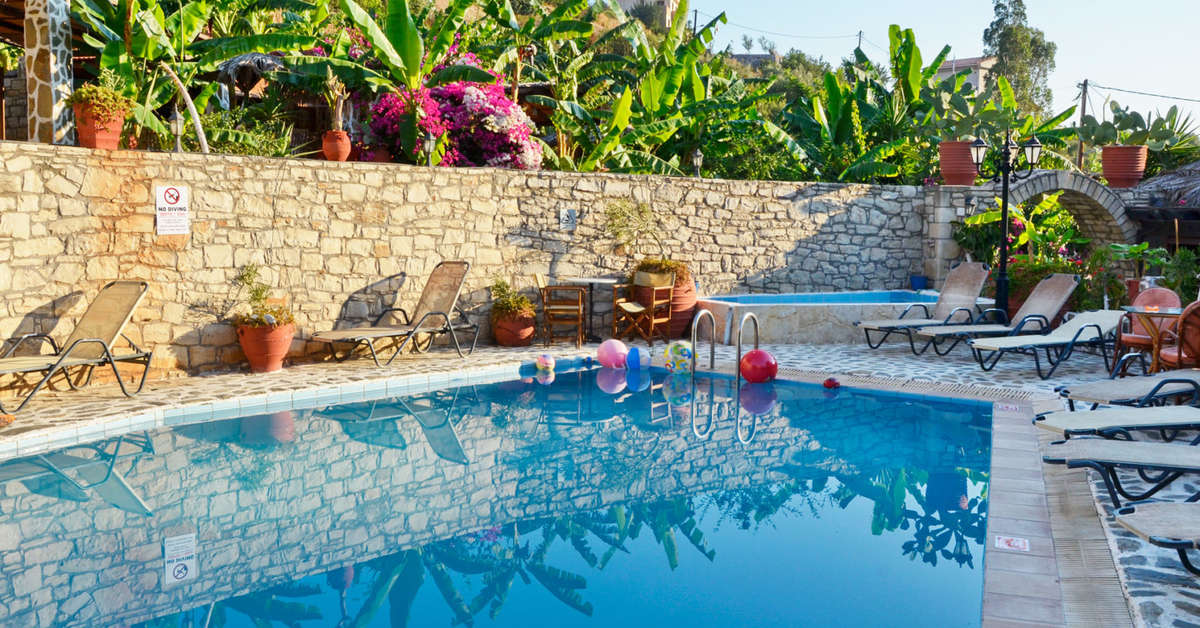 Ein Foto vom Pool im Stone Village Petrino Horio