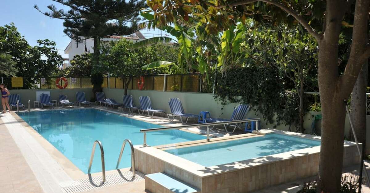 Een foto van het zwembad bij Anseli Hotel
