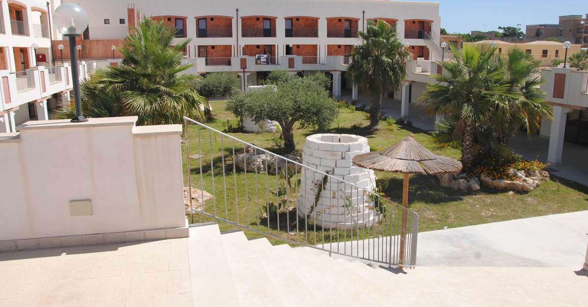 Een foto van de buitenkant van Delfino Beach Hotel