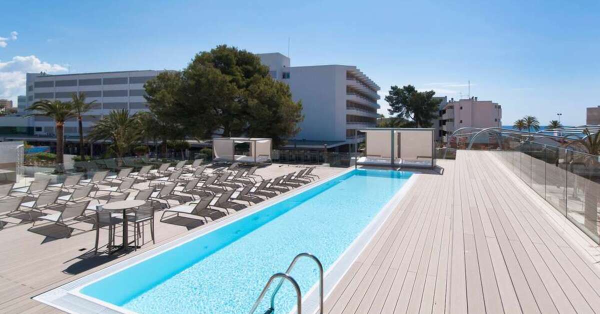 Een foto van het zwembad bij Sol House Mallorca