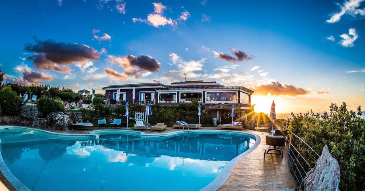 Een foto van het zwembad bij Bajaloglia Resort