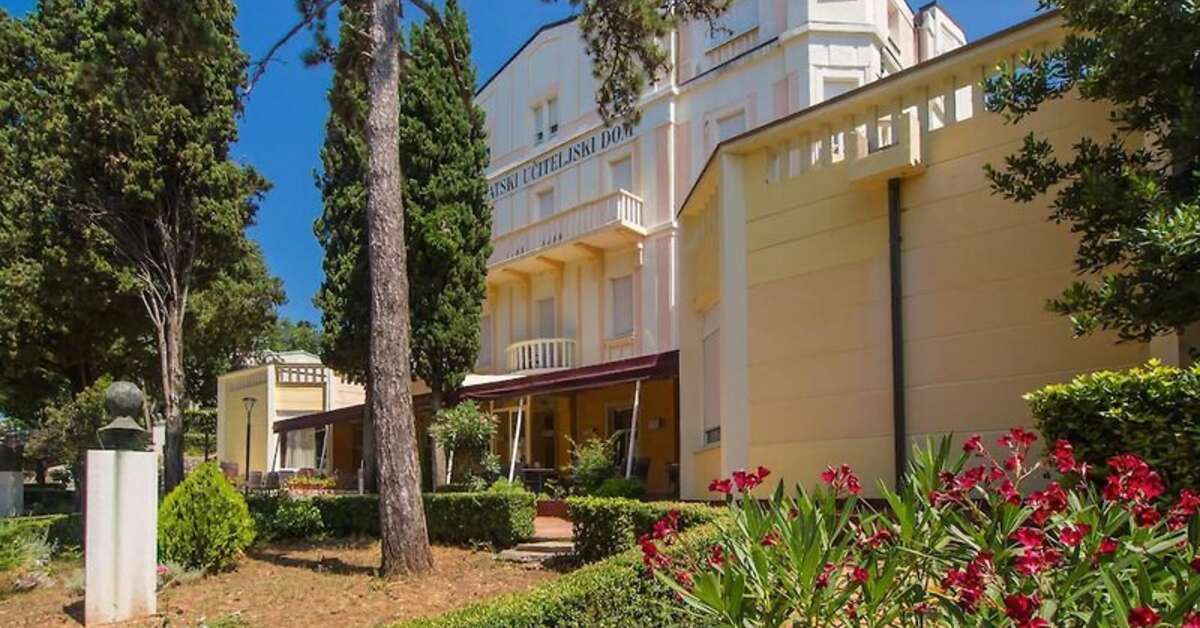 Een foto van de buitenkant van Hotel Villa Ruzica